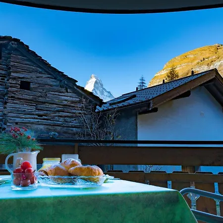 Haus Welcome アパート ツェルマット